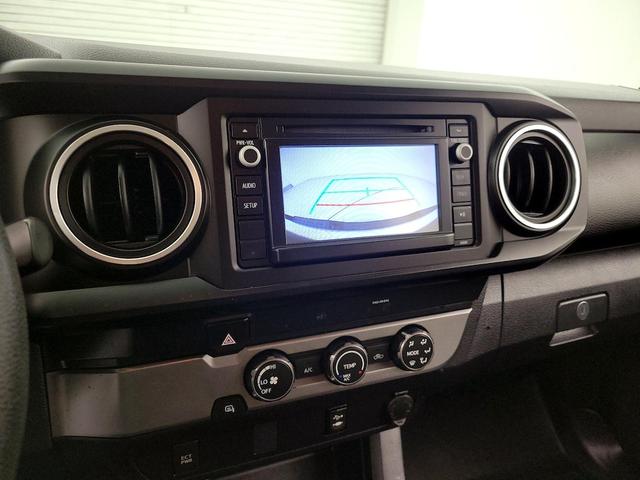 Photo of 2019 White Toyota Tacoma