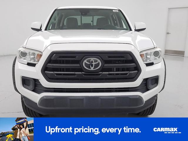 Photo of 2019 White Toyota Tacoma