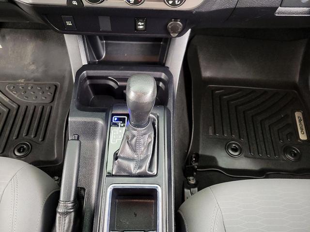 Photo of 2019 White Toyota Tacoma