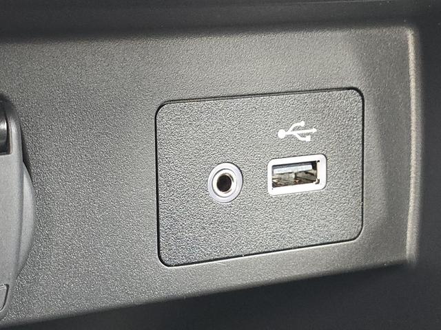 Photo of 2025 Aspen White Nissan Versa