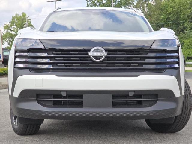 Photo of 2025 Aspen White Tri Nissan Kicks