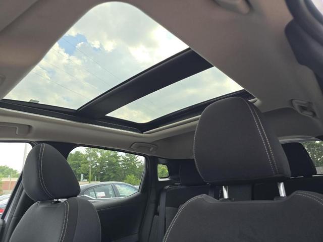 Photo of 2025 Aspen White Tri Nissan Kicks
