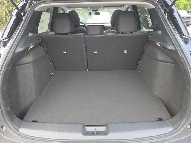Photo of 2025 Super Black Nissan Kicks