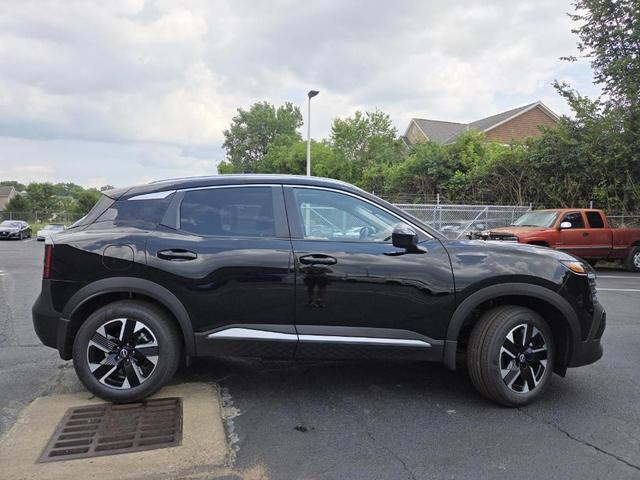 Photo of 2025 Super Black Nissan Kicks