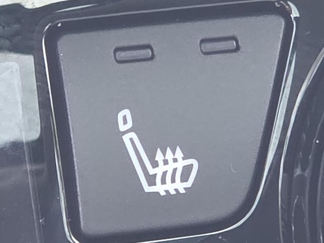 Photo of 2026 Super Black Nissan Kicks