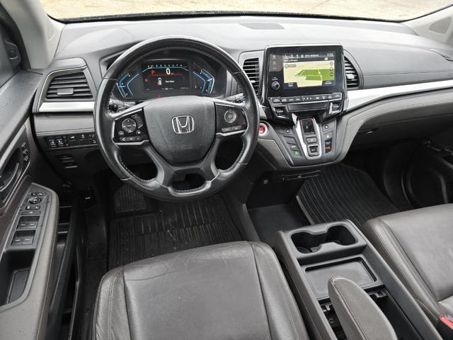 Photo of 2018 Crystal Black Pearl Honda Odyssey
