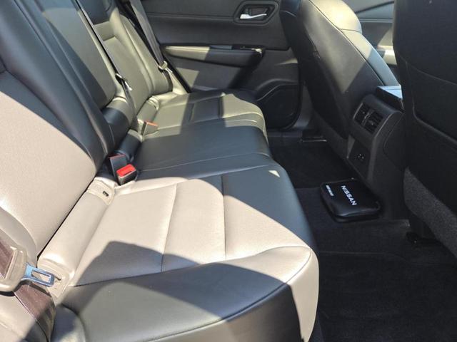 Photo of 2023 Gun Metallic Nissan Rogue