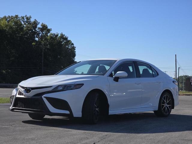 Photo of 2023 Ice Toyota Camry