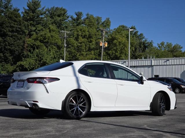 Photo of 2023 Ice Toyota Camry