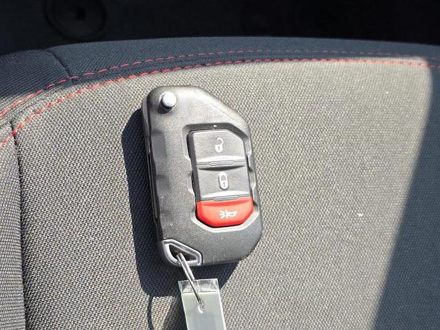 Photo of 2018 Granite Crystal Clearcoat Metallic Jeep Wrangler Unlimited
