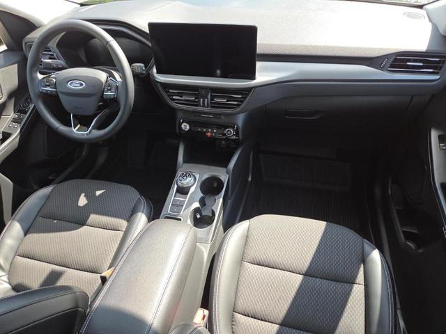 Photo of 2024 Black Ford Escape