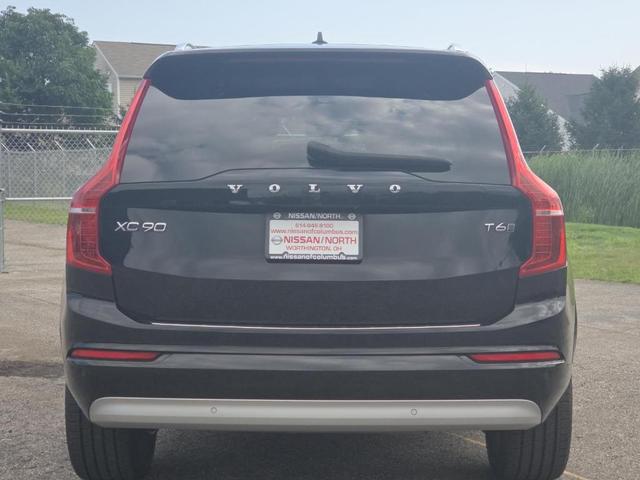 Photo of 2022 Onyx Black Metallic Volvo XC90