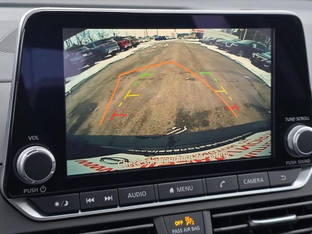 Photo of 2025 Black Nissan Altima