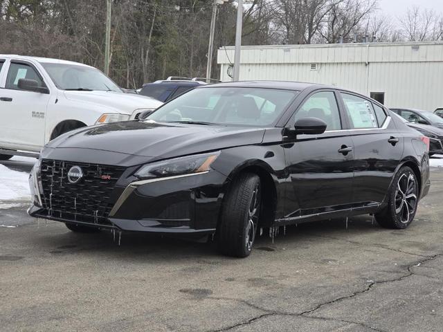 Photo of 2025 Black Nissan Altima