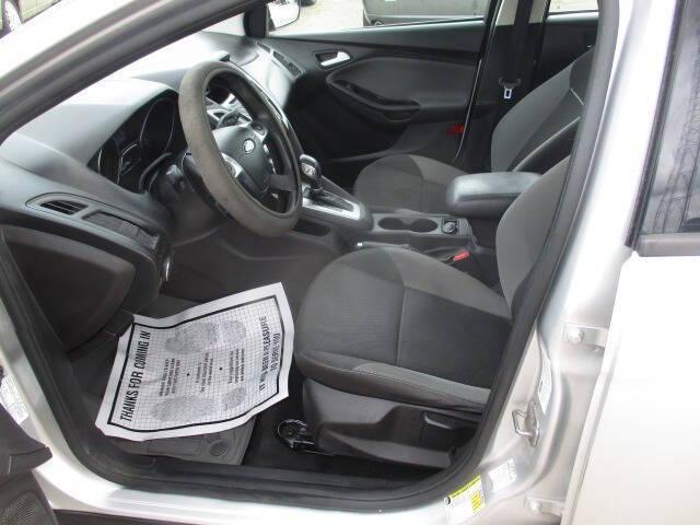 Photo of 2013 SILVER Ford Focus