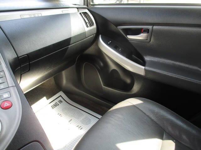 Photo of 2013 GRAY Toyota Prius Plug-in