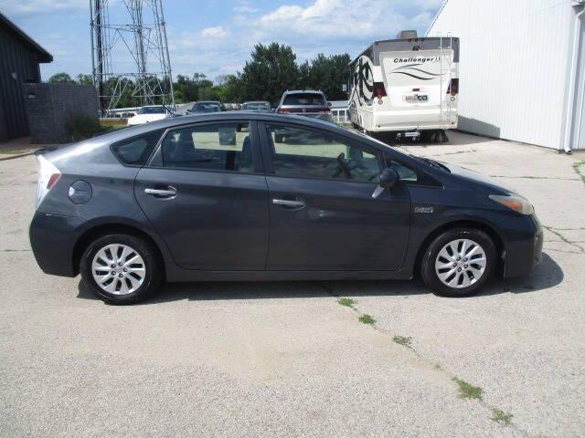 Photo of 2013 GRAY Toyota Prius Plug-in