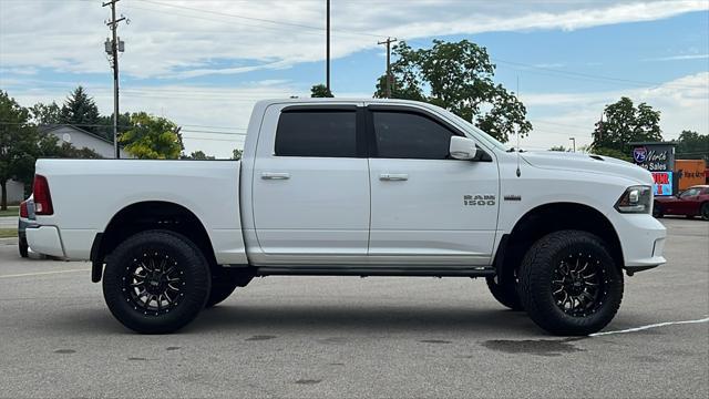 Photo of 2014 Bright White Clearcoat RAM 1500
