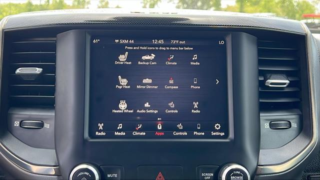 Photo of 2019 Diamond Black Crystal Pearlcoat RAM 1500
