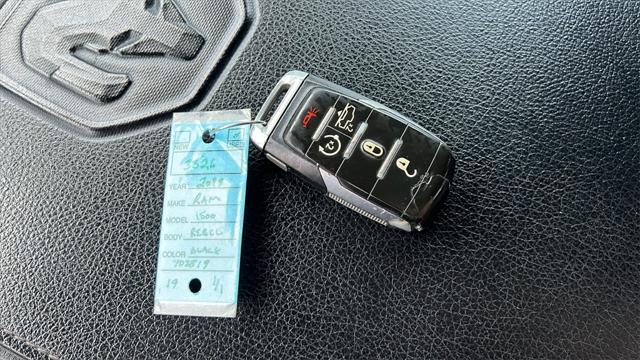 Photo of 2019 Diamond Black Crystal Pearlcoat RAM 1500