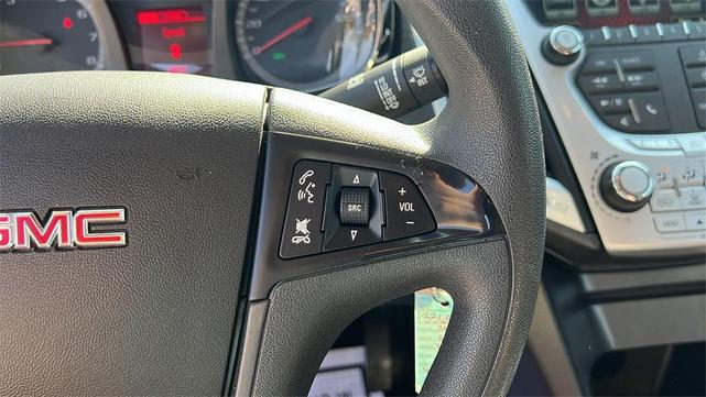 Photo of 2014 Champagne Silver Metallic GMC Terrain