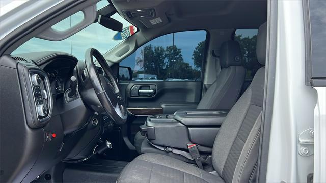 Photo of 2021 Summit White GMC Sierra 1500