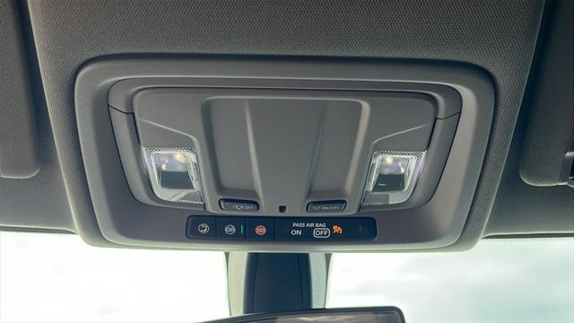 Photo of 2021 Summit White GMC Sierra 1500
