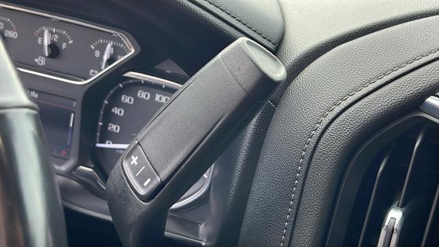 Photo of 2021 Summit White GMC Sierra 1500