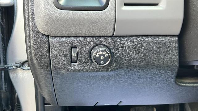 Photo of 2015 Silver Ice Metallic Chevrolet Colorado