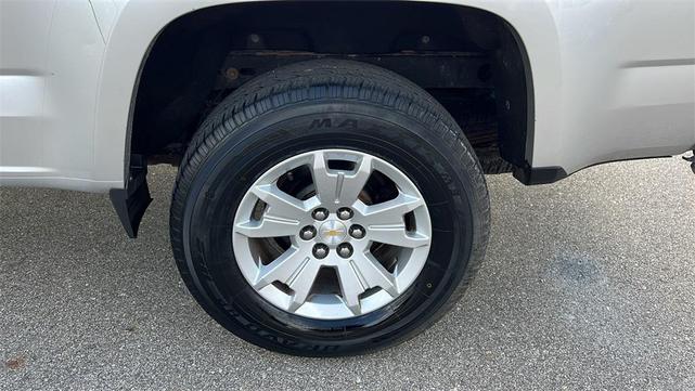 Photo of 2015 Silver Ice Metallic Chevrolet Colorado