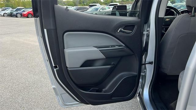 Photo of 2015 Silver Ice Metallic Chevrolet Colorado