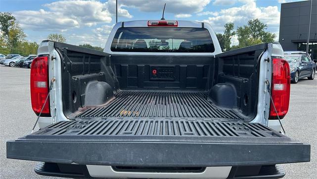 Photo of 2015 Silver Ice Metallic Chevrolet Colorado