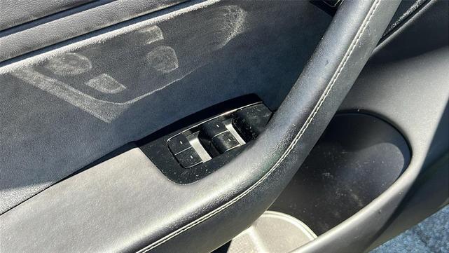 Photo of 2019 Solid Black Tesla Model 3
