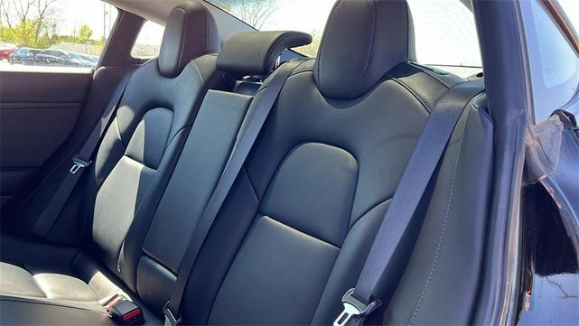 Photo of 2019 Solid Black Tesla Model 3