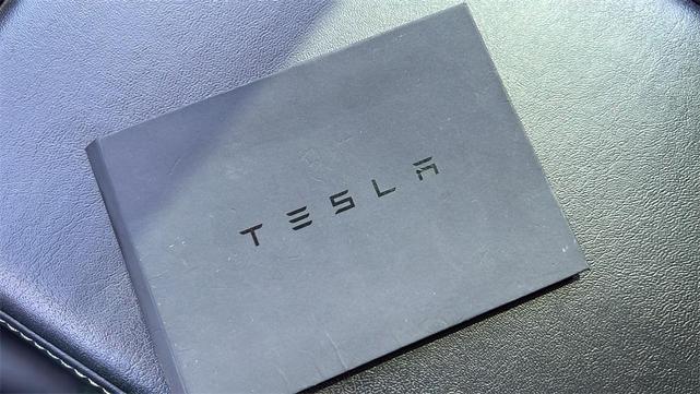 Photo of 2019 Solid Black Tesla Model 3