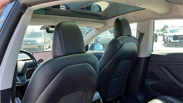 Photo of 2019 Solid Black Tesla Model 3