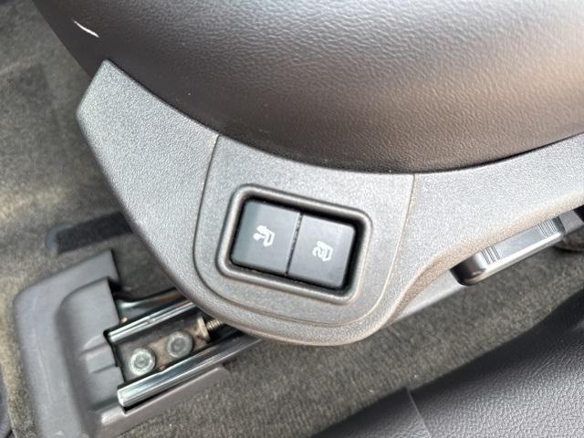 Photo of 2015 Tuxedo Black Metallic Ford Taurus