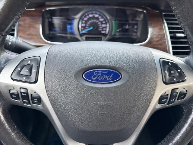 Photo of 2015 Tuxedo Black Metallic Ford Taurus