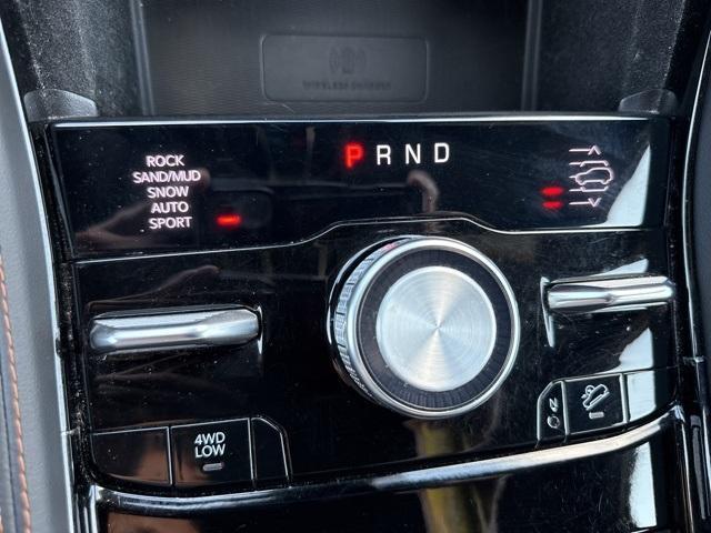 Photo of 2022 Silver Zynith Jeep Grand Cherokee