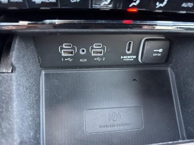 Photo of 2022 Silver Zynith Jeep Grand Cherokee