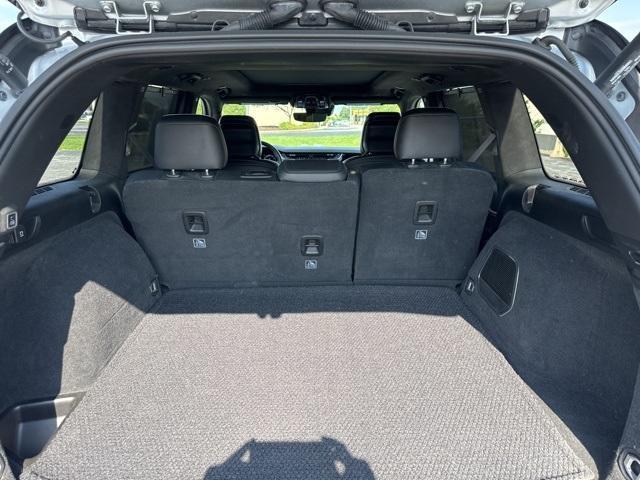 Photo of 2022 Silver Zynith Jeep Grand Cherokee
