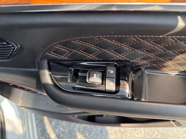 Photo of 2022 Silver Zynith Jeep Grand Cherokee