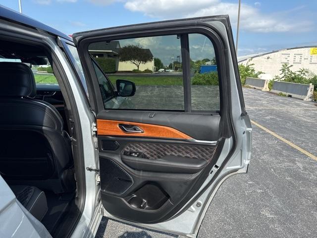 Photo of 2022 Silver Zynith Jeep Grand Cherokee