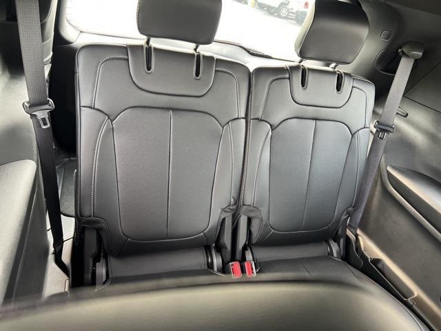 Photo of 2025 Diamond Black Jeep Grand Cherokee L
