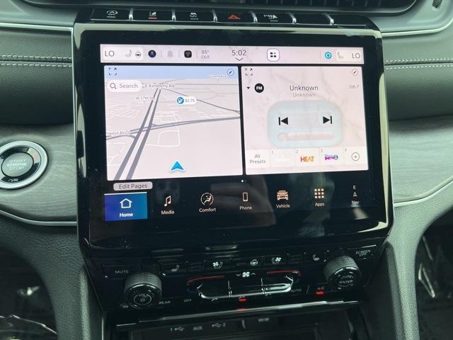 Photo of 2025 Diamond Black Jeep Grand Cherokee L
