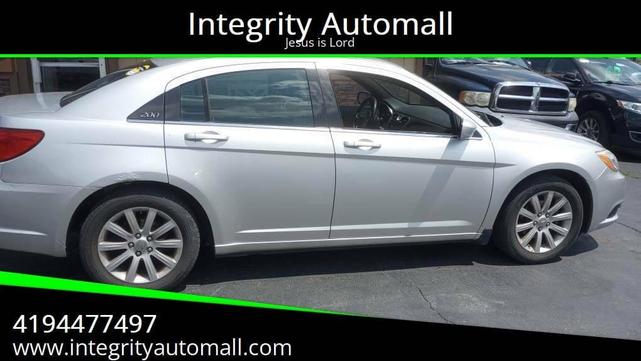 2012 Chrysler 200