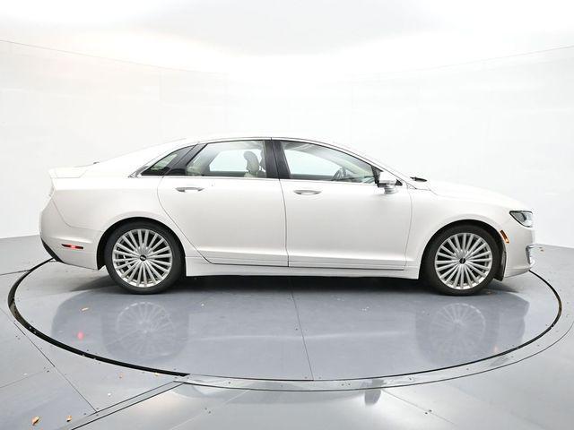 Photo of 2017 White Platinum Clearcoat Metallic Lincoln MKZ Hybrid