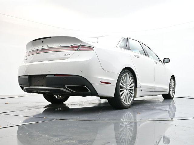 Photo of 2017 White Platinum Clearcoat Metallic Lincoln MKZ Hybrid