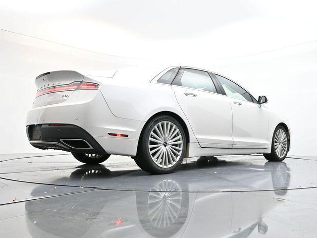 Photo of 2017 White Platinum Clearcoat Metallic Lincoln MKZ Hybrid
