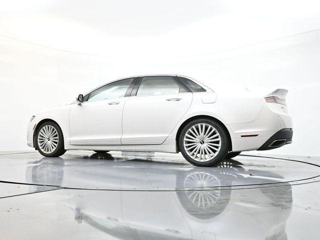 Photo of 2017 White Platinum Clearcoat Metallic Lincoln MKZ Hybrid